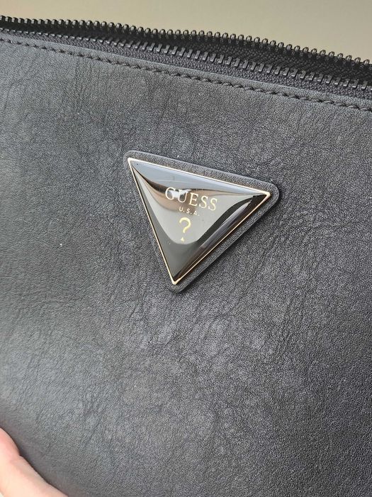 Чанта Guess черен мат