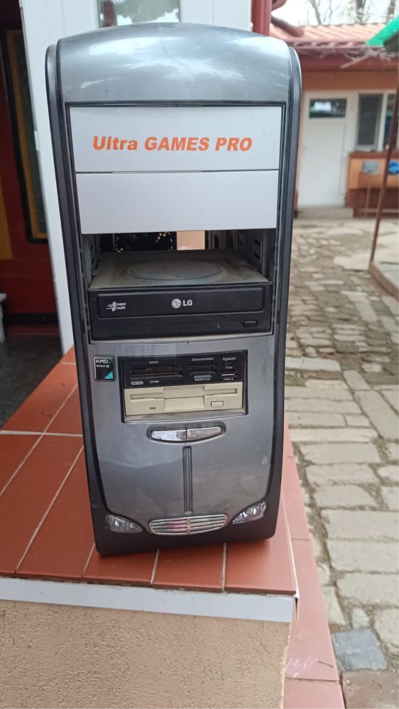 Combo CPU AMD FX8350 +MB GIGABYTE 970 +8 gb kingston 1866