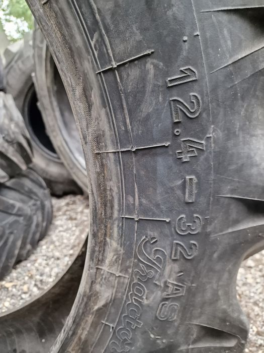 Cauciuc Agri 12.4-32 marca Semperit