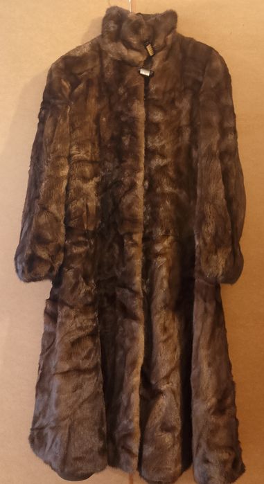 Длинная норковая шуба 180 000 тенге