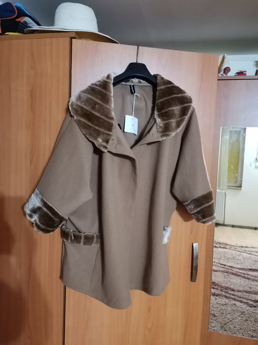 Palton NOU, cu blaniță