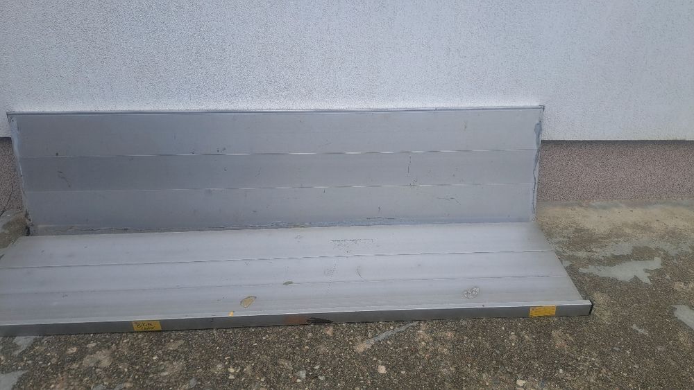 Vand obloane din. Aluminium.