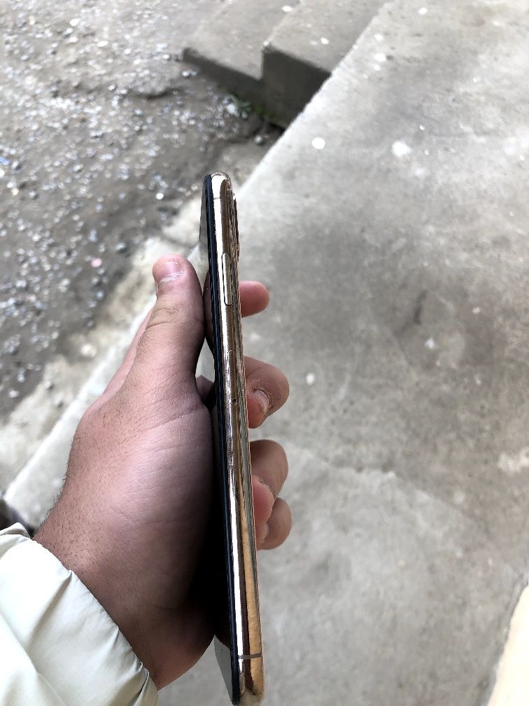 Iphone xs max 64