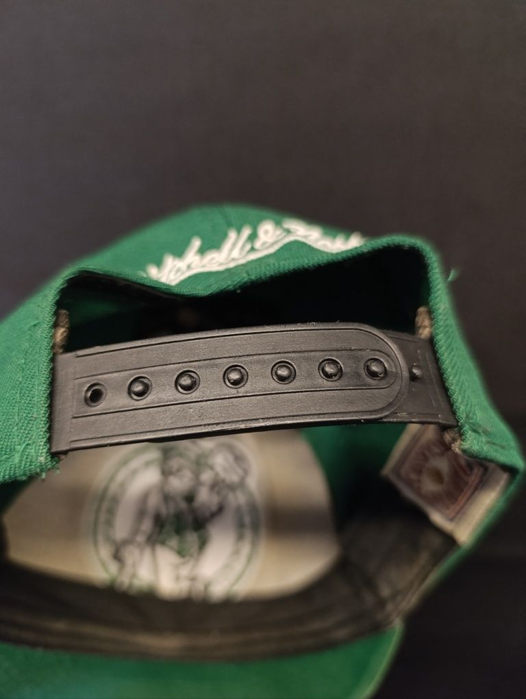 Шапка на Boston Celtics