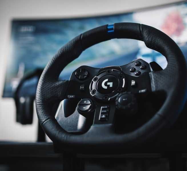 Волан Logitech G923 Trueforce Sim, За PS5, PS4 и PC