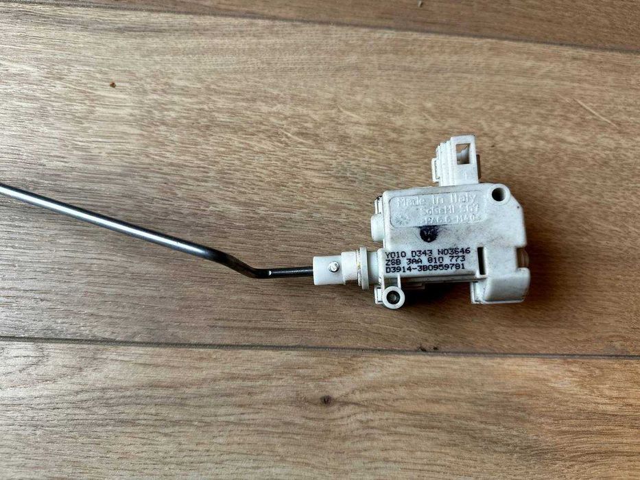 Actuator modul motoras actionare capac usa rezervor vw passat b6 b7 cc