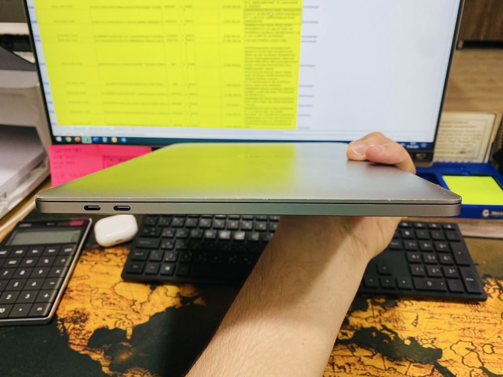 Macbook pro 2018 full
