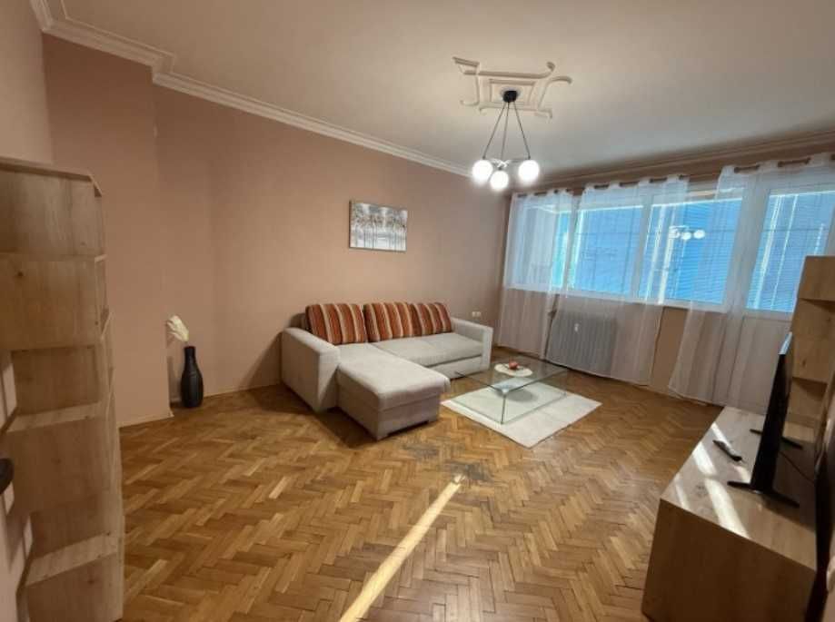 Дава се под наем Тристаен апартамент в София, Център - 92 кв.м за 650 € - Снимка #3