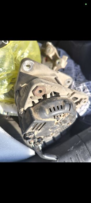 Ниссан Тиида генератор и дроссельный заслонка