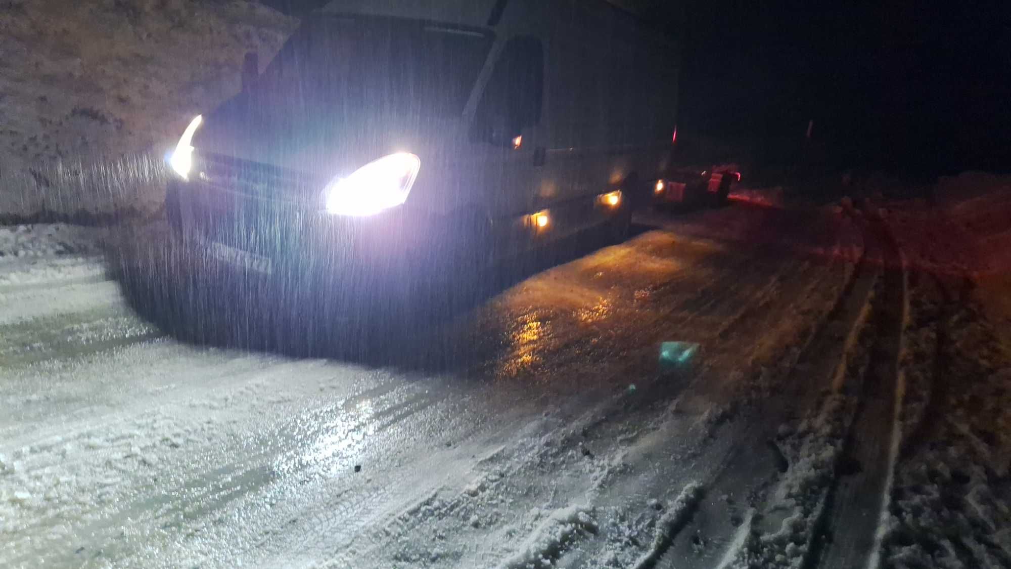 Iveco 35c15 ,3.0 150к.с и платформа Karo двойна гума 4.5 м.