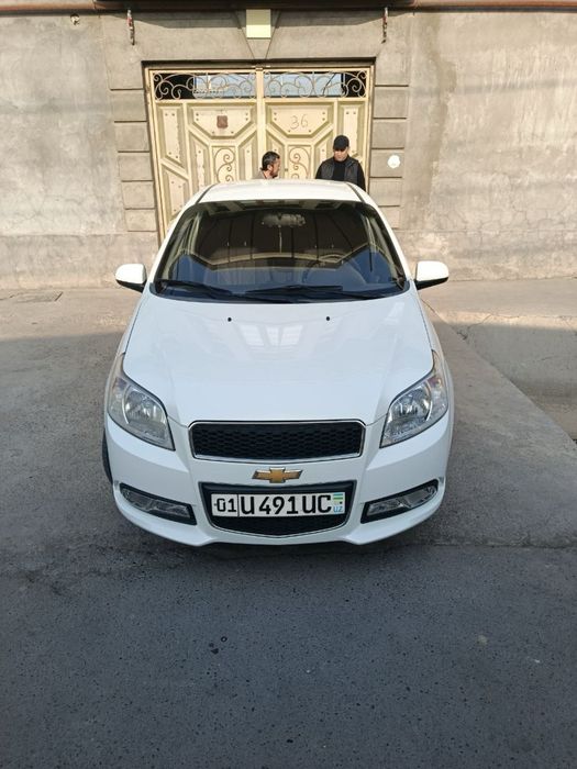 Некся 3 сотилади