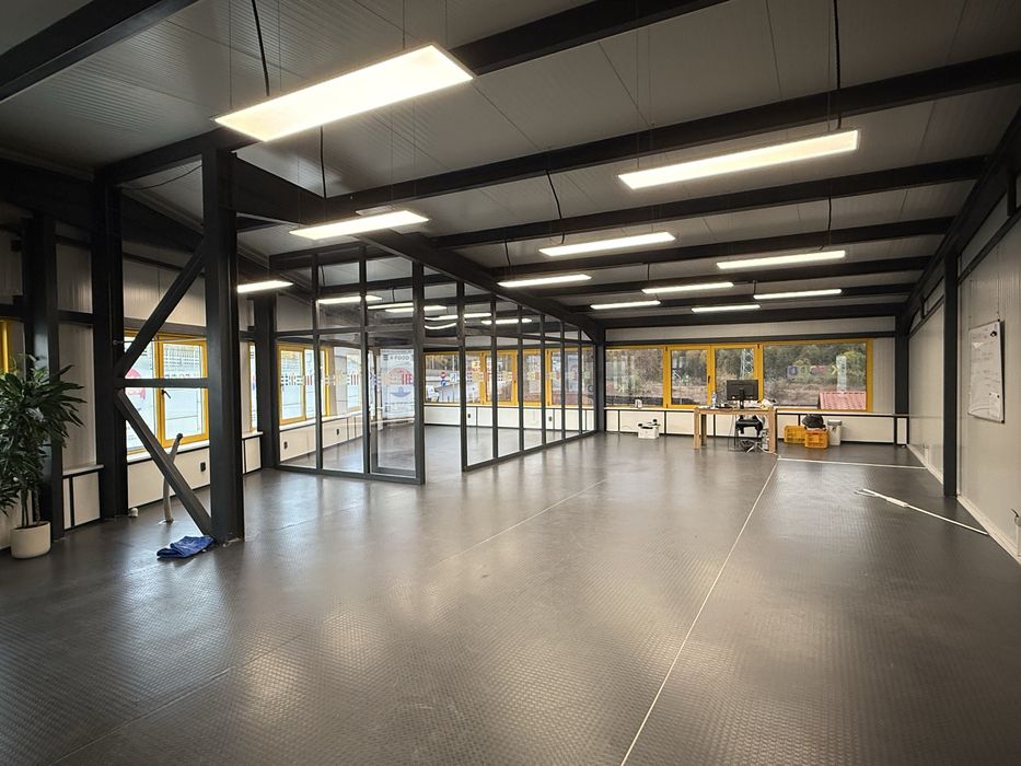 Дава под наем Офис на Околовръстен път, 170 м2