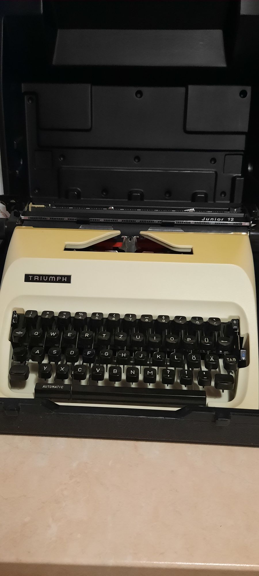 Mașină de scris Triumph Junior 12 impecabilă