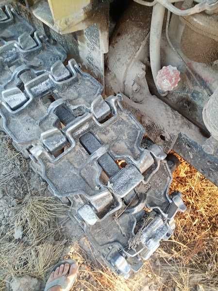 Трактор Т 54 Б в много добро състояние. Цена 3600 евро.