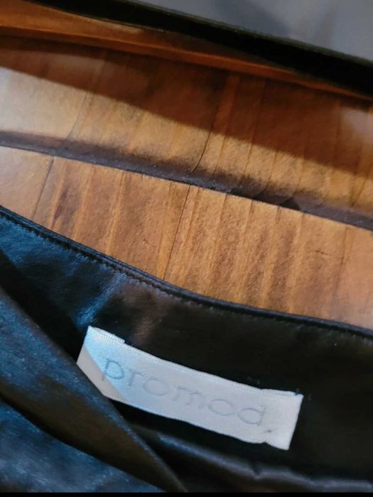 Fustă. Asimetrica. Mătase. Promod.