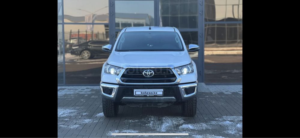 Продам Toyota Hilux 2022