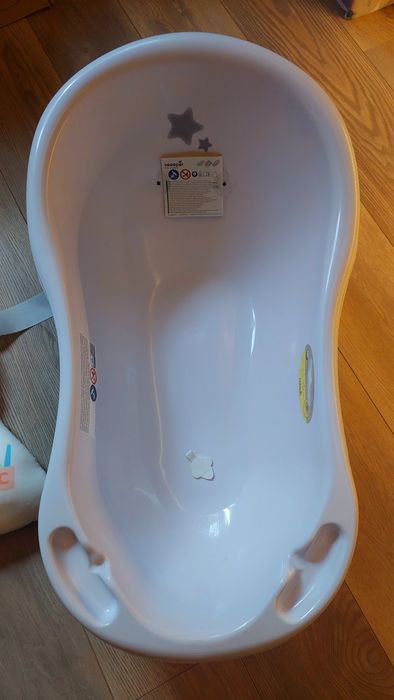 Чисто нова вана анатомична за къпане с подарък подложка