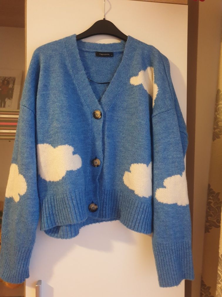 Cardigan cu norisori