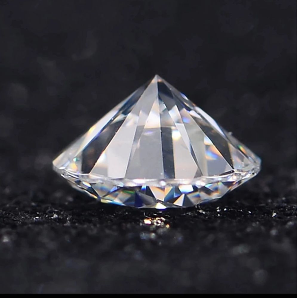 Сребърно колие с 2 карата диамант, мойсанит и 10 карата диамант