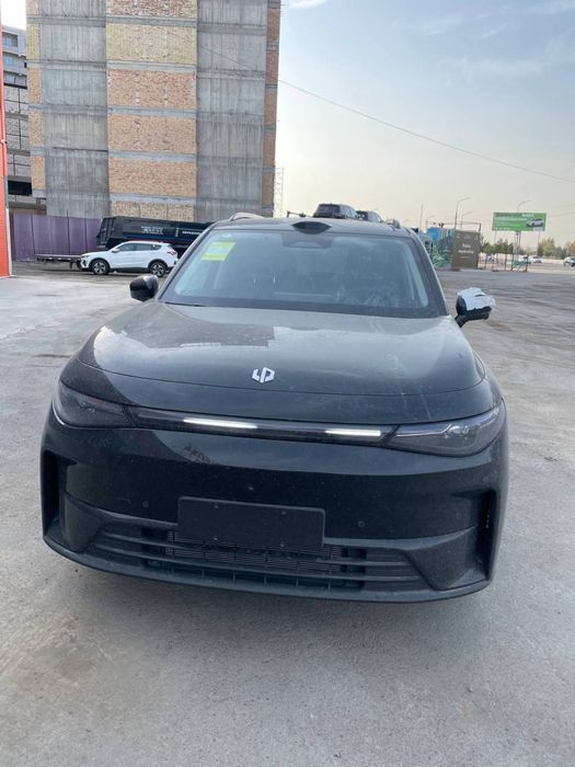 Leapmotor C16 hybrid gibrid qora full