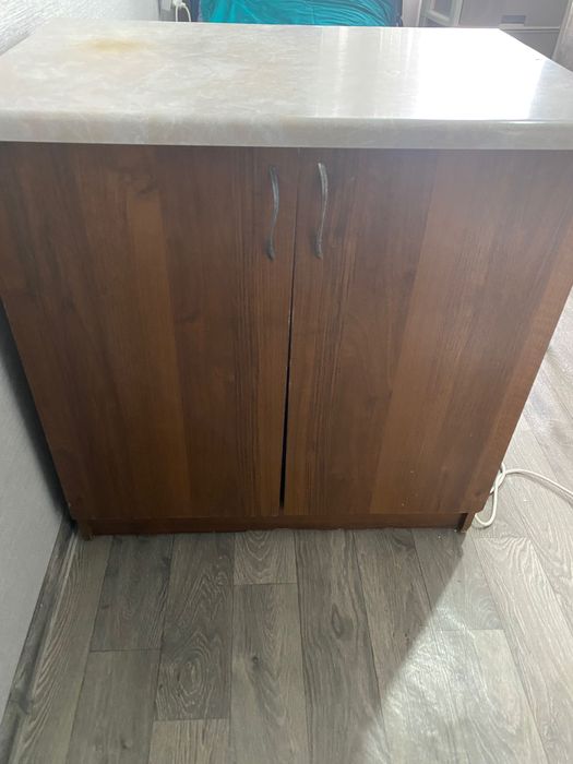 Отдам кухонный шкаф. Даром