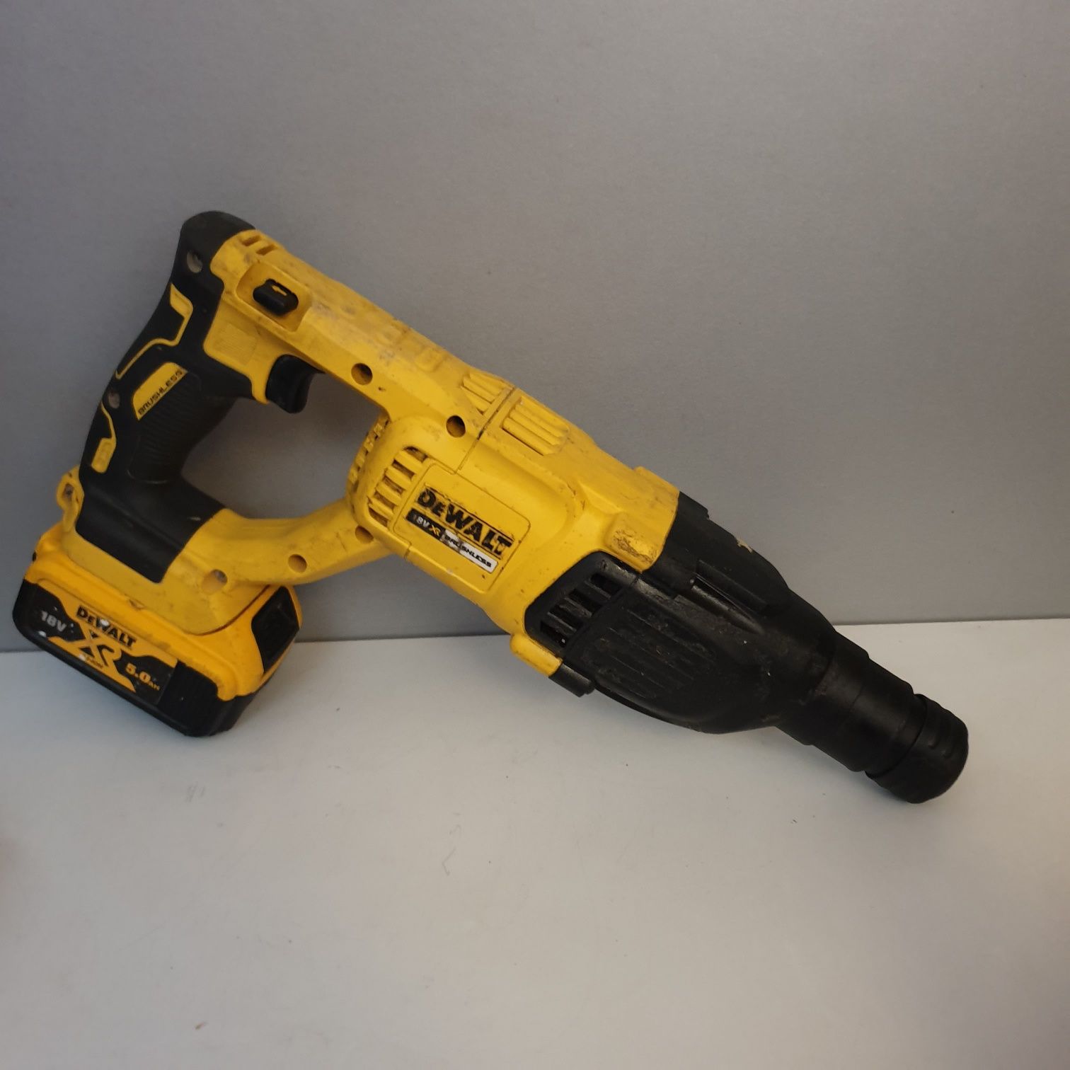 Dewalt DCH 133 Ciocan Rotopercutor SDS Plus Brushless 5.0AH Li-Ion