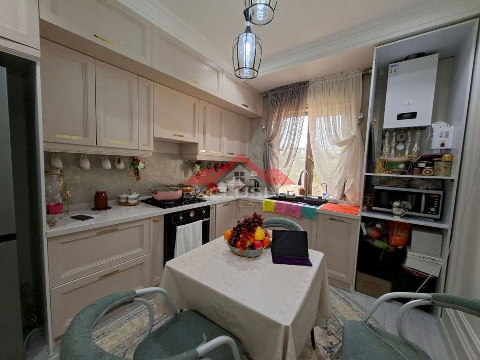 Продается 3х комнатная квартира. Согдиана.