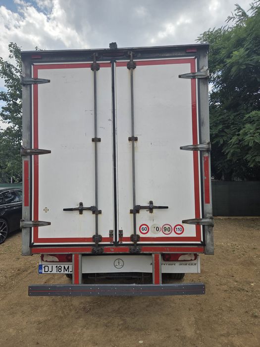 Efectuez transport mărfuri