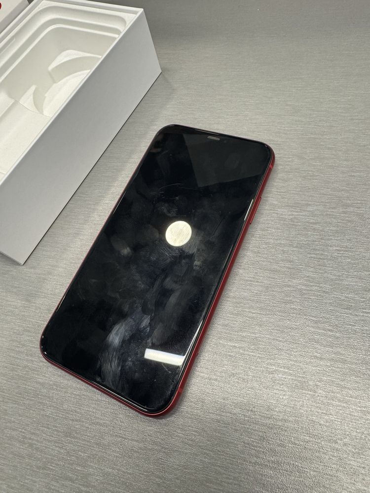 Iphone 11 64gb перфектен