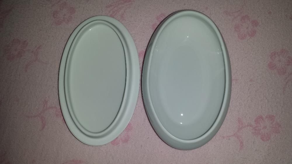 ,,Limoges France"-cutie pentru bijuterii din porțelan, în foiță de aur