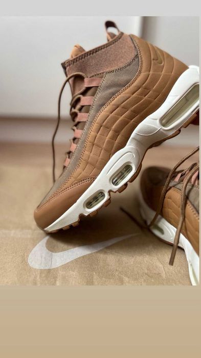 100%Оригинални NIke Air Max95 Sneakerboot-Ретро Модел в размер 42.5-43