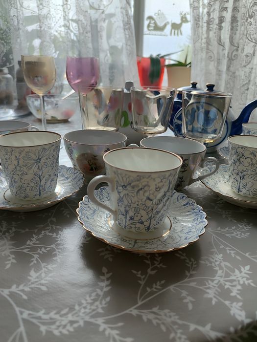 Продам посуду, чайники и многое другое.