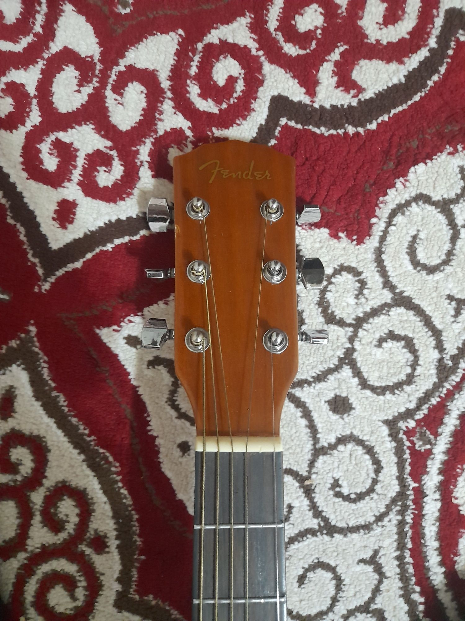 Guitara sotiladi holati zo'r fender cd 60 arginali tekshirib olasiz