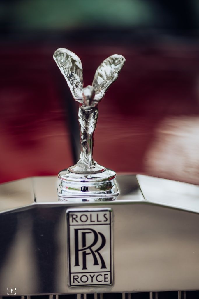 Inchiriez mașina  de  epoca Rolls Royce!