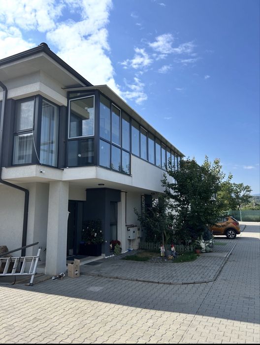 Duplex de vanzare