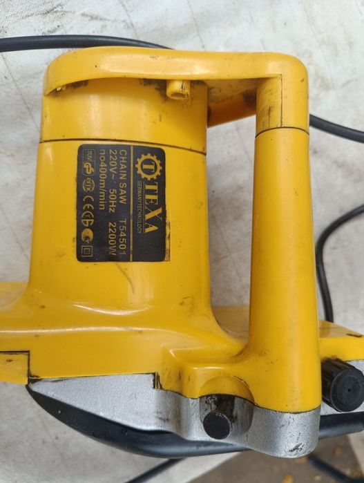 Электропила рабочая