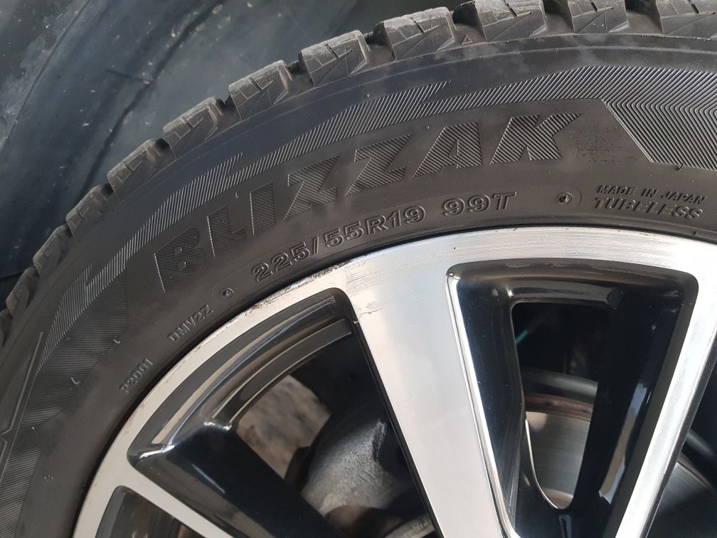 Продам зимние шины Bridgestone Blizzak. Bridgestone Blizzak. Шины.