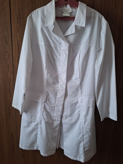 Продам халат белый ,новый