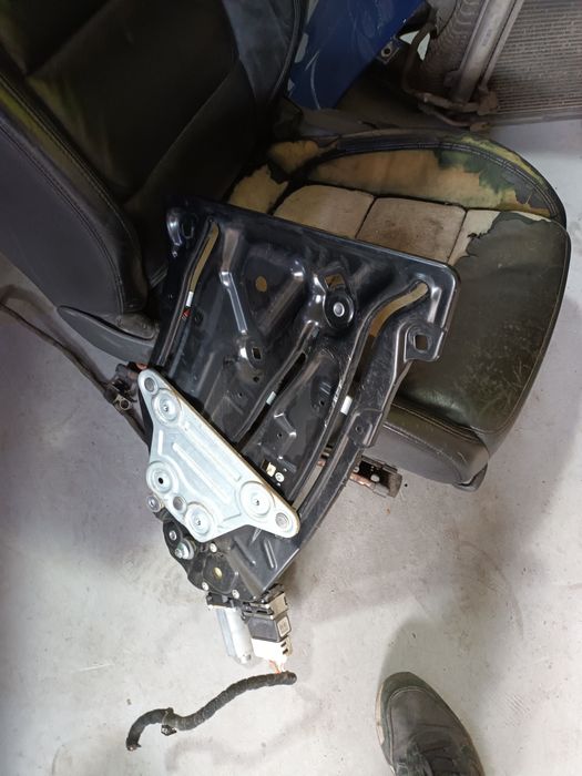 Macara geam  fata spate stanga dr Volkswagen eos  2004-2009
