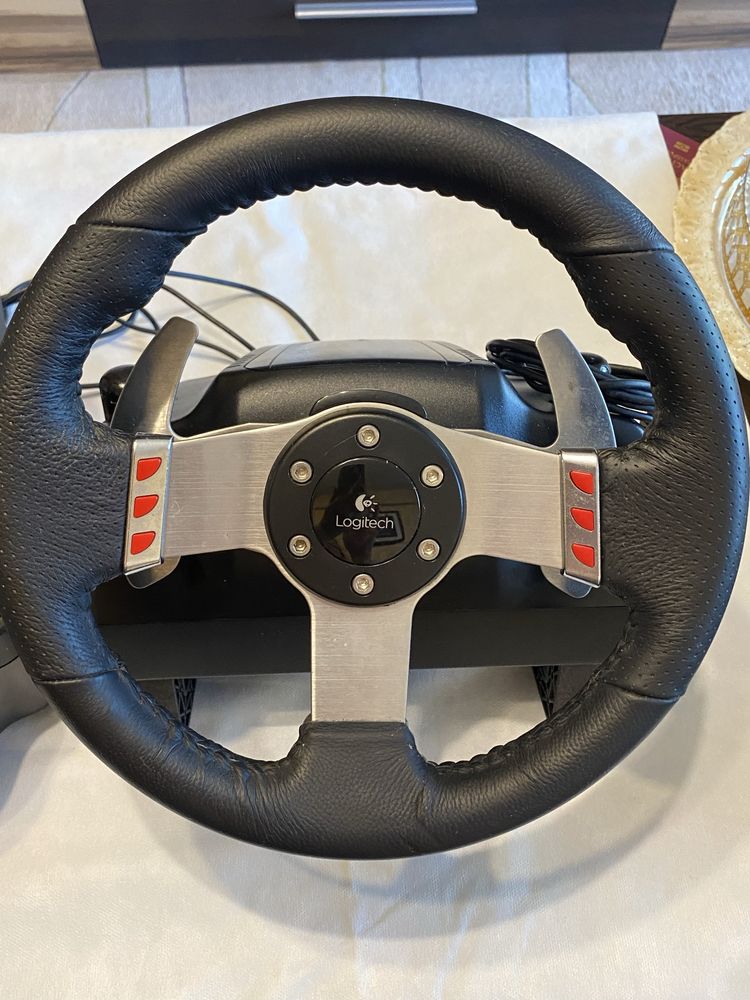Симулатор Logitech G27