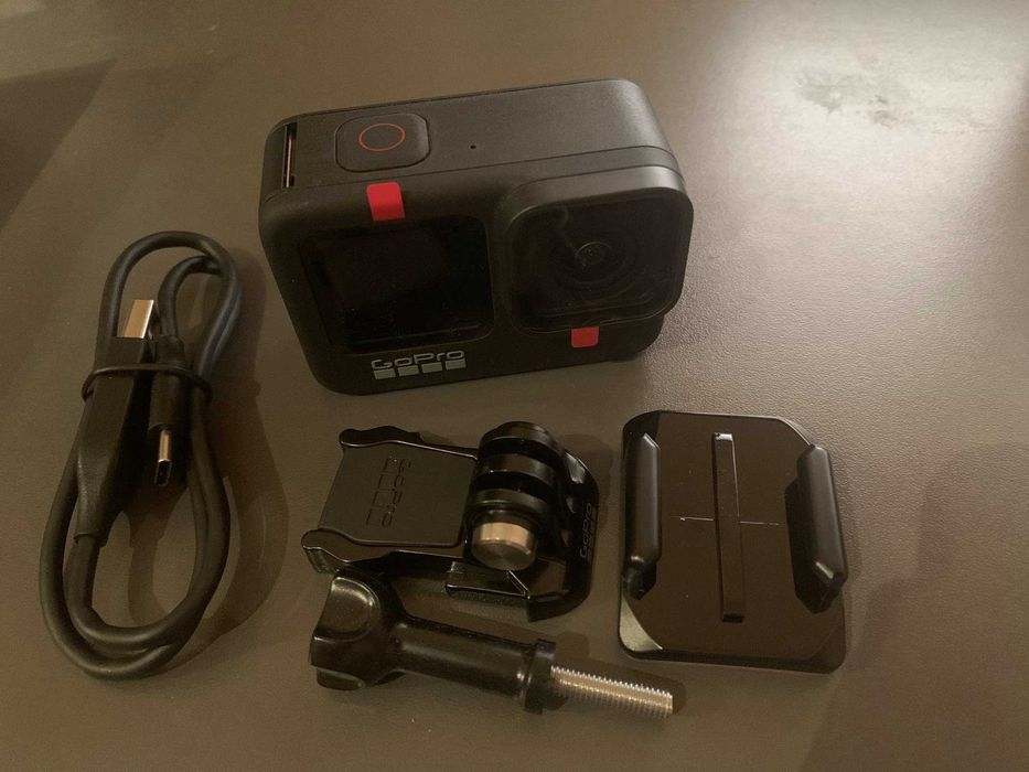 Неизползвана камера GoPro Hero 9 Black + аксесоари