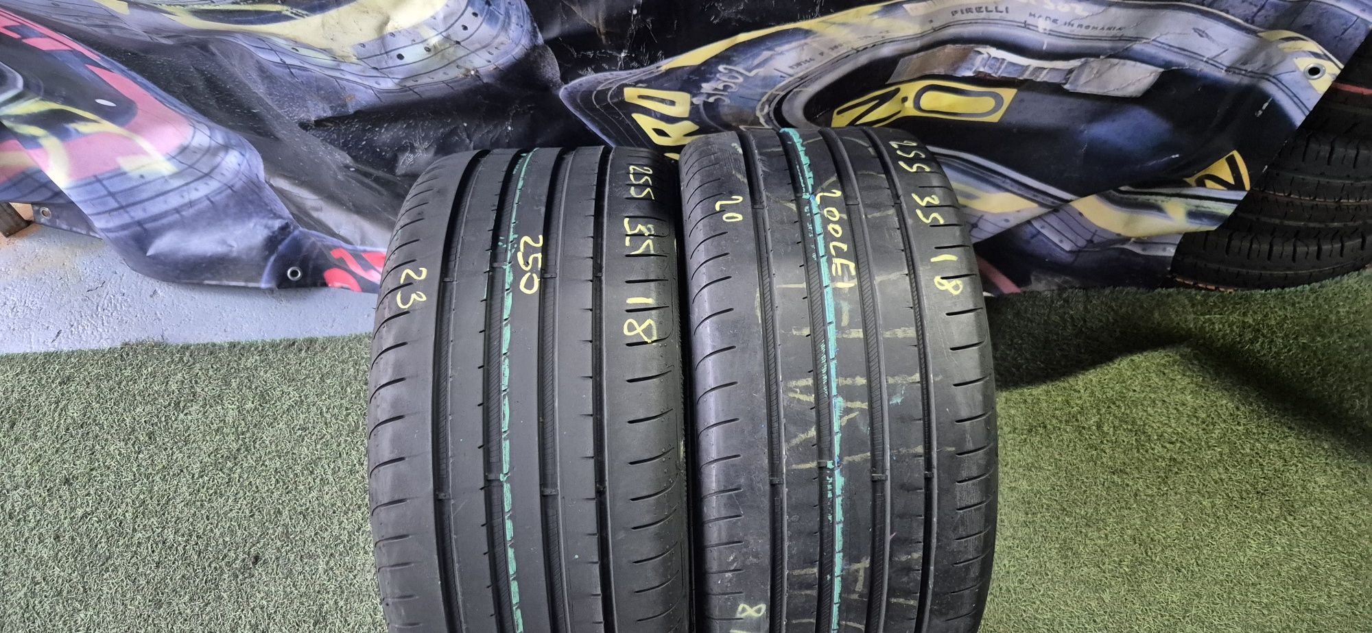 255 35 18 Goodyear