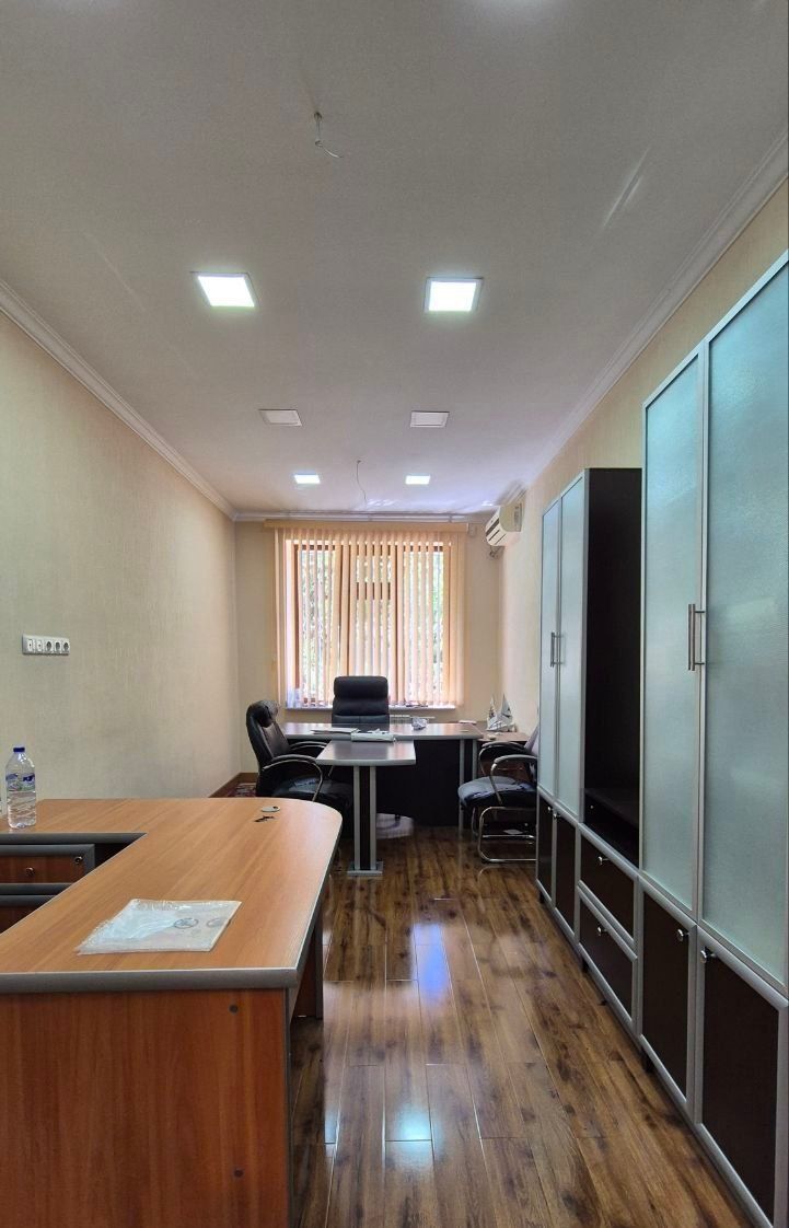 Аренда офиса в центре 250м² Пос-во Франции / Коммерческое помещение