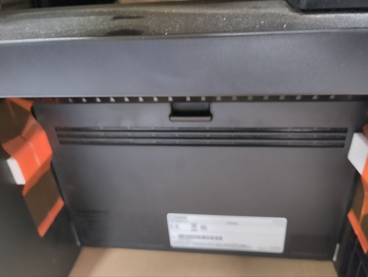 printer yangi 1-zapravkasi tugamagan xolda