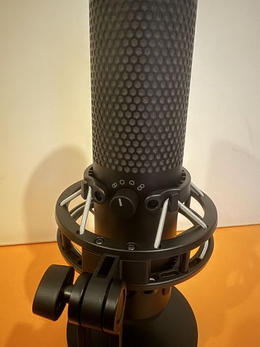 Продавам  HyperX QuadCast S микрофон - НОВ