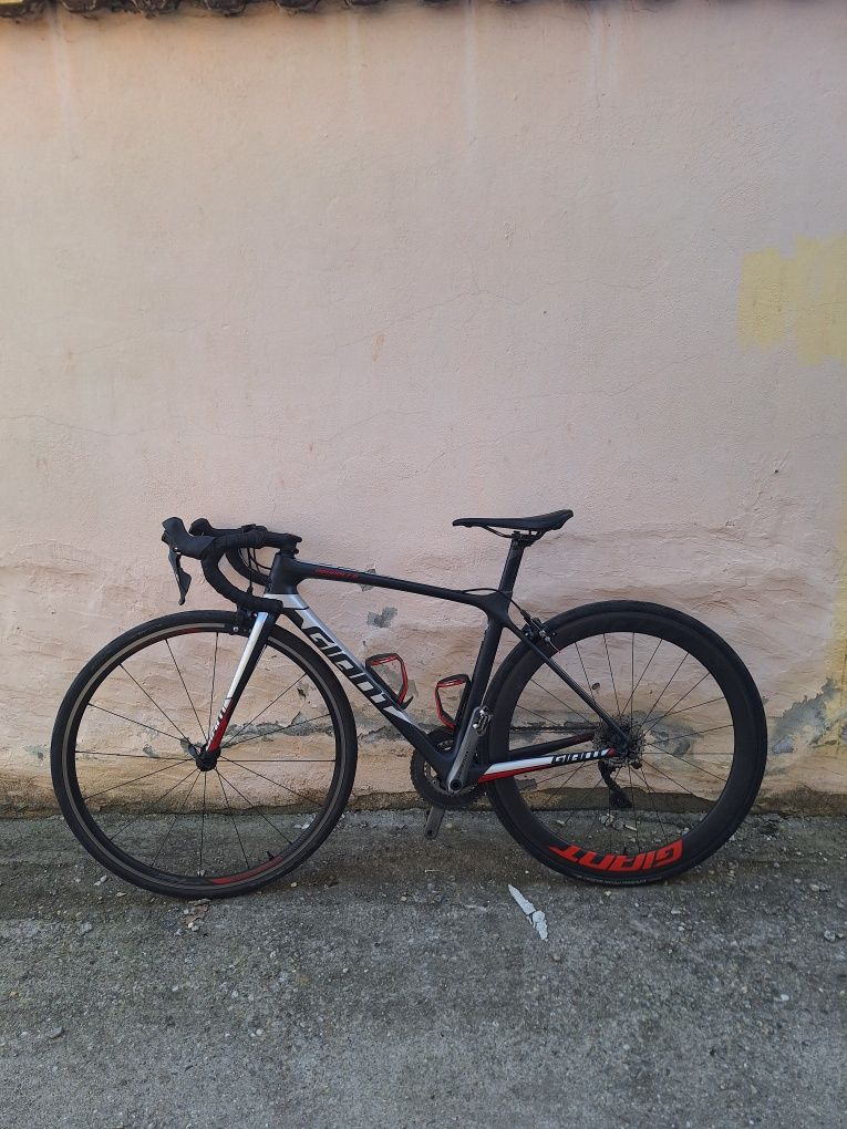Bicicleta cursiera Giant TCR S