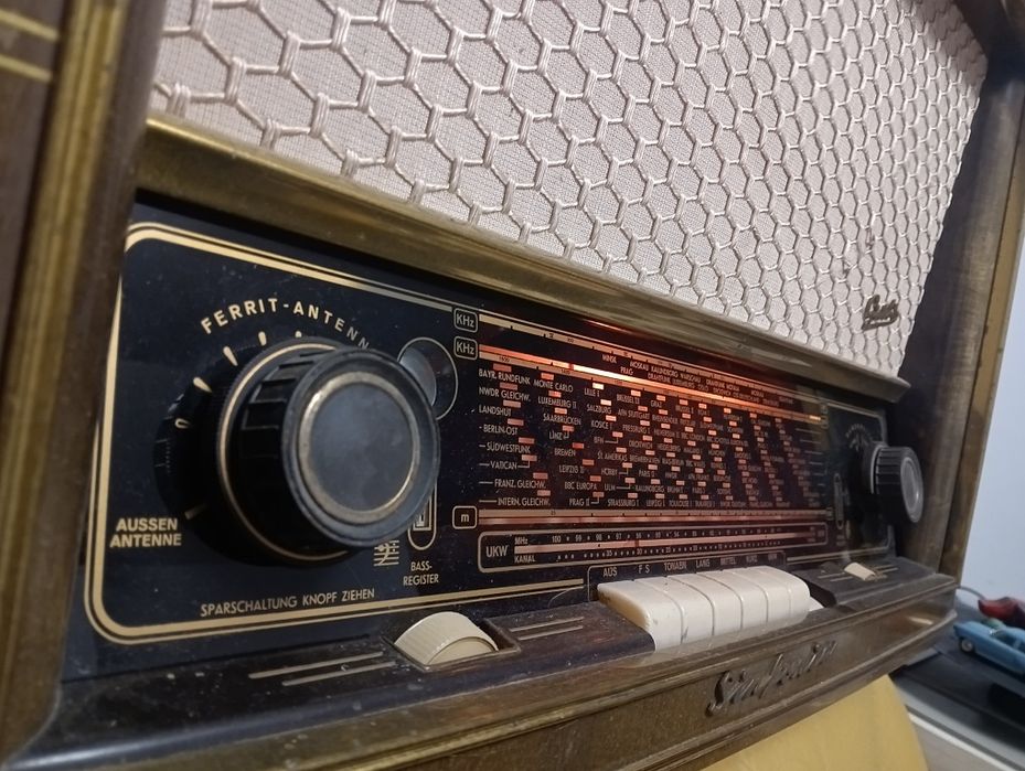 Radiouri vechi în stare ireproșabilă