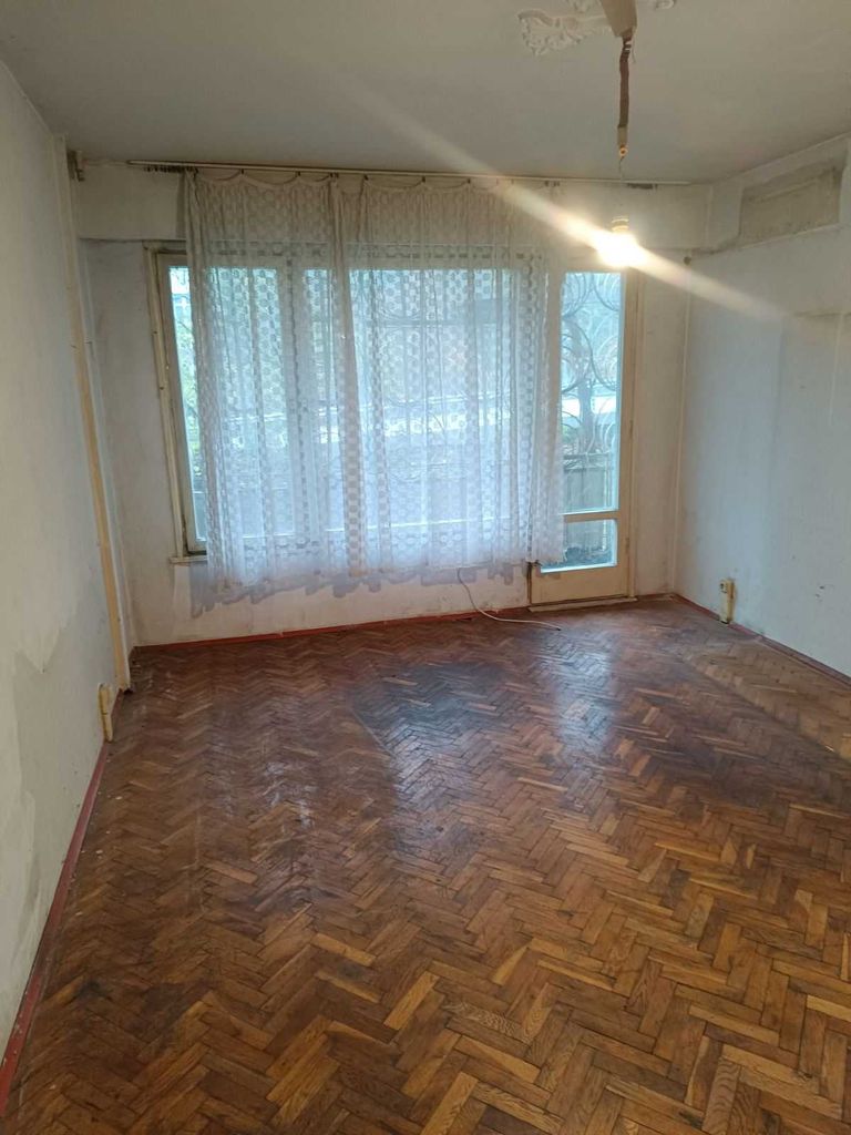 Продава се Тристаен апартамент в Варна, Аспарухово - 74 кв.м за 1183 €/кв.м - Снимка #2