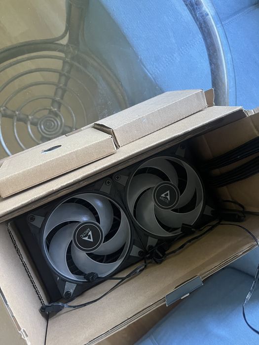 Arctic Liquid freezer iii 240 A-rgb black All in one cooler