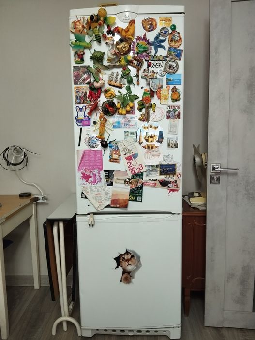 Холодильник INDESIT